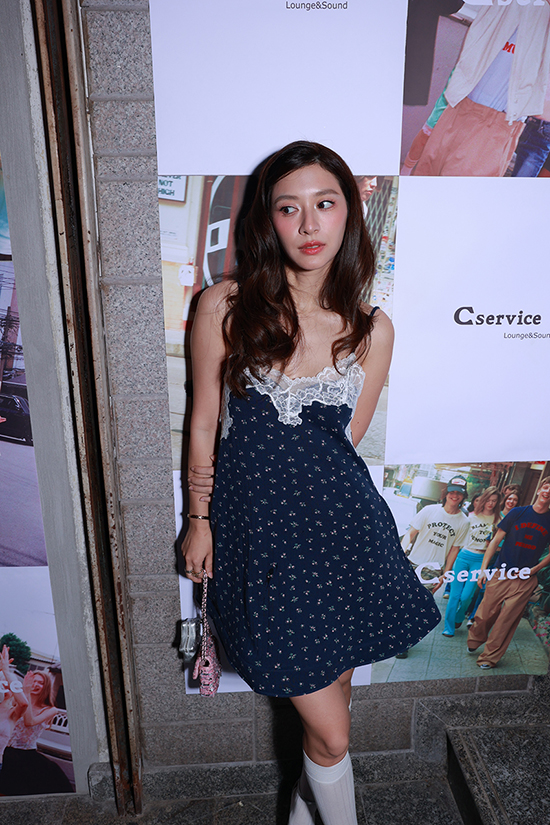 ภาพนางแบบสวมใส่ชุด Loungewear จากแบรนด์ C SERVICE 16