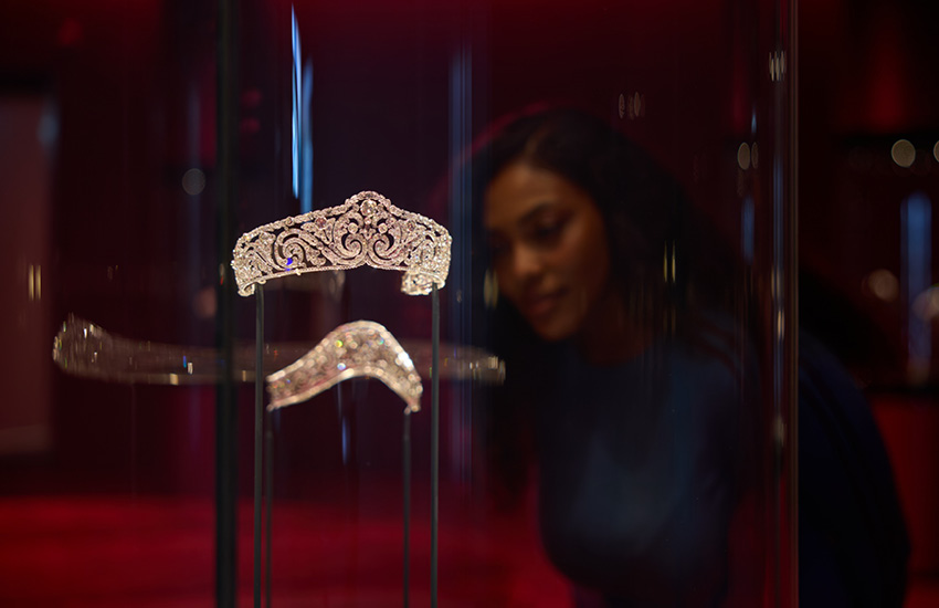 เครื่องประดับ Cartier จัดแสดงในนิทรรศการที่เมลเบิร์น 6