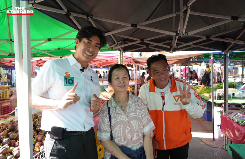 โจ ชัยวัฒน์ ผู้สมัครผู้ว่าฯ กทม. พรรคประชาชน หาเสียงในตลาดเช้า 5
