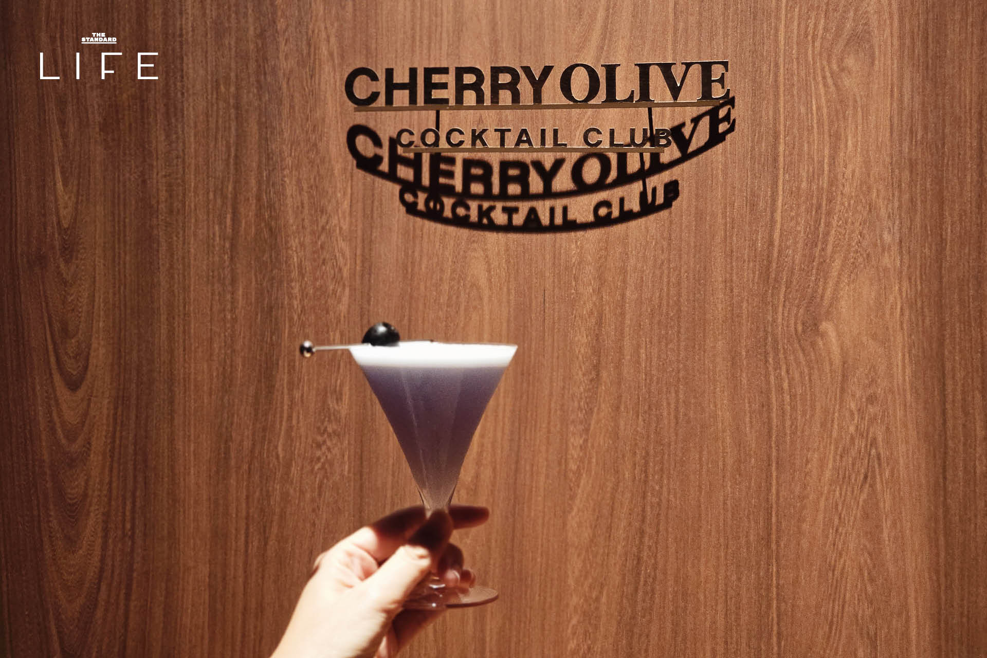 ภายในบาร์ Cherry Olive Cocktail Club ย่านสีลม กับค็อกเทลที่เป็นเอกลักษณ์ 4