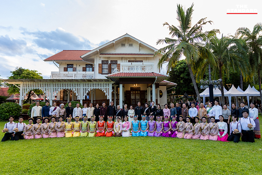 ภาพบรรยากาศประชาชนเข้าชมวังท่าเจดีย์กิ่ว อดีตกงสุลสหรัฐฯ เชียงใหม่ 7