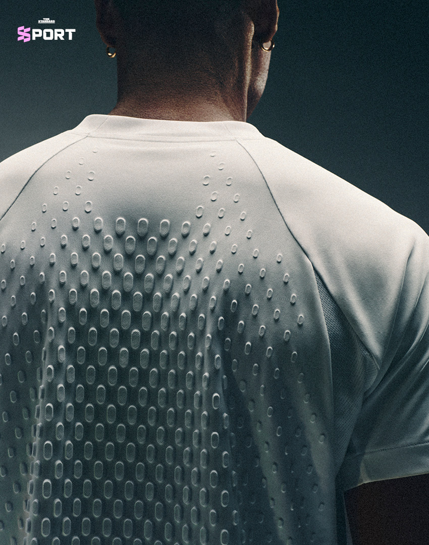 ชุดเทนนิสสีขาวของ adidas ที่ใช้เทคโนโลยี CLIMACOOL+ สำหรับการแข่งขัน Wimbledon 3