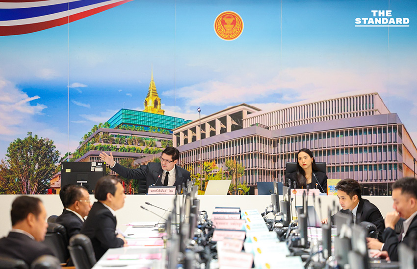 ภาพบรรยากาศการประชุมกรรมาธิการสภาผู้แทนราษฎรเพื่อตรวจสอบโครงการ TH-AI Passport 5
