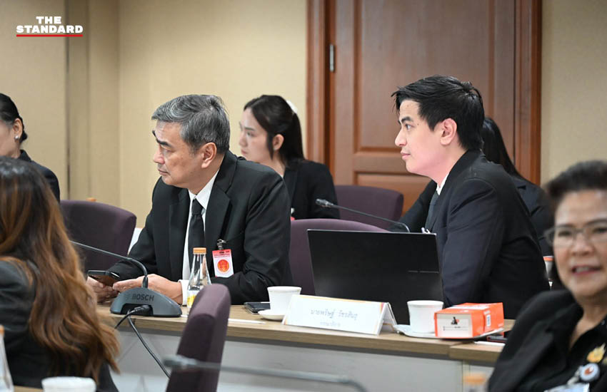 ตุลาการศาลรัฐธรรมนูญและตัวแทนพรรคการเมืองหารือเรื่องการจัดทำรัฐธรรมนูญฉบับใหม่ 5