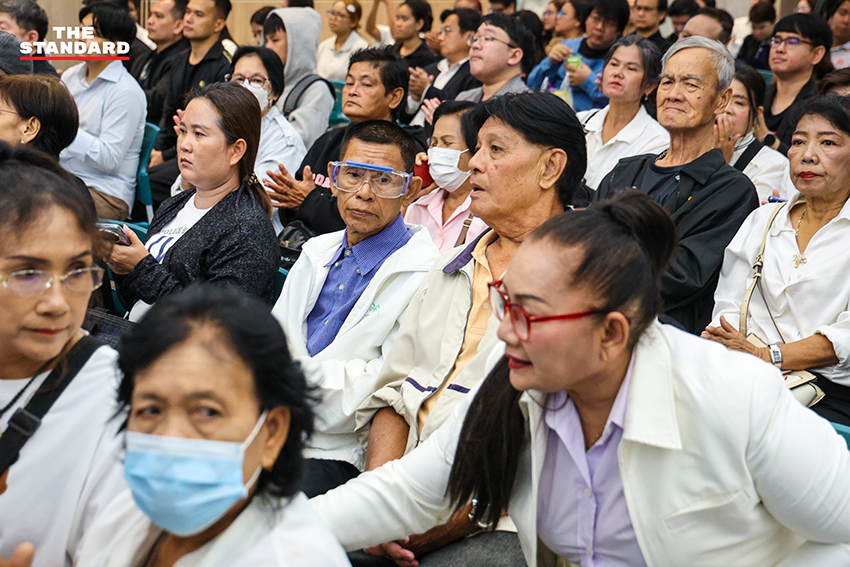 ปลัดกระทรวงดีอีและรัฐมนตรีดีอีชี้แจงโครงการ TH-AI Passport ในเวทีเสวนา 3