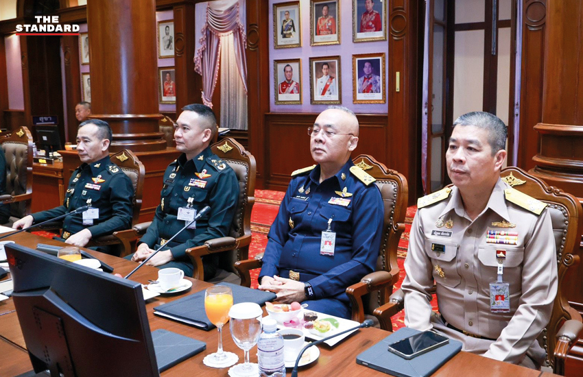ภาพ พล.ท. อดุลย์ บุญธรรมเจริญ รัฐมนตรีว่าการกระทรวงกลาโหม เป็นประธานการประชุมสภากลาโหม 4