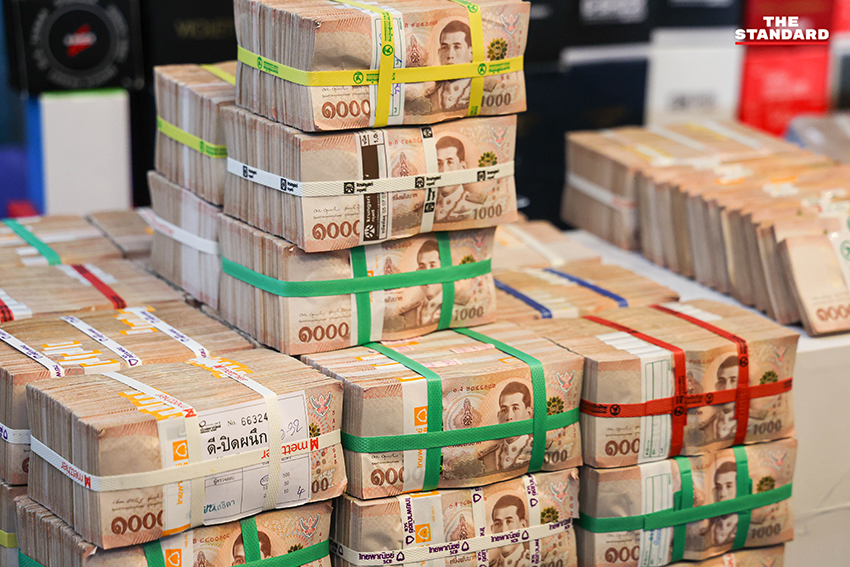 ภาพการแถลงข่าวของ DSI เกี่ยวกับผลปฏิบัติการทลายเครือข่าย Forex ข้ามชาติ พร้อมของกลางที่ยึดได้ 3