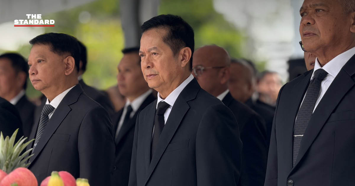 ณรงค์ กลั่นวารินทร์ ประธาน กกต. กำลังแถลงข่าว