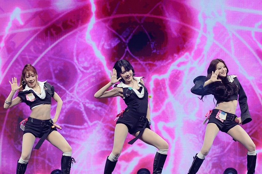 ภาพรวมศิลปิน T-POP บนเวทีคอนเสิร์ต GOTCHA POP 4 3