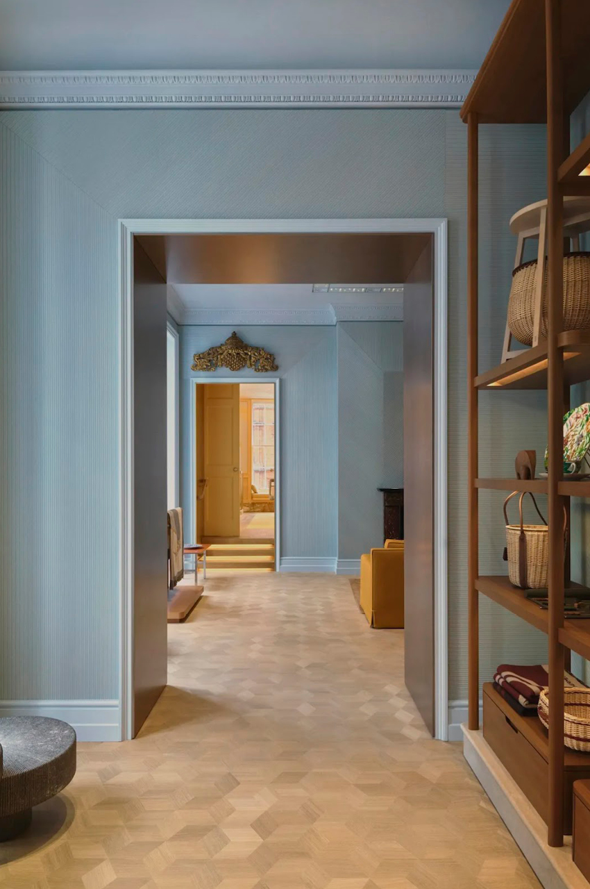 ภาพด้านหน้าแฟล็กชิปสโตร์ Hermès Maison Bond Street ในกรุงลอนดอน 7