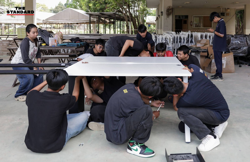ตัวแทน HugHeartYai และ Agoda ร่วมมอบเฟอร์นิเจอร์ให้โรงเรียนและหน่วยงานที่ประสบภัยน้ำท่วมในหาดใหญ่ 3