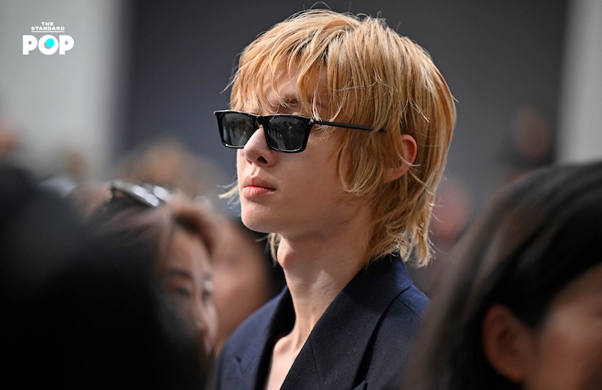 James และ Martin สมาชิก CORTIS ในชุดแฟชั่น Saint Laurent ที่ Paris Fashion Week 7