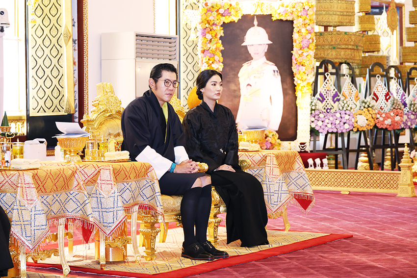 พระบาทสมเด็จพระเจ้าอยู่หัวและสมเด็จพระนางเจ้าฯ พระบรมราชินี ทรงบำเพ็ญพระราชกุศลสัตตมวารพระราชทานพระศพเจ้าฟ้าพัชรกิติยาภาฯ โดยมีกษัตริย์และราชินีแห่งภูฏานเสด็จฯ ร่วมพิธี 7