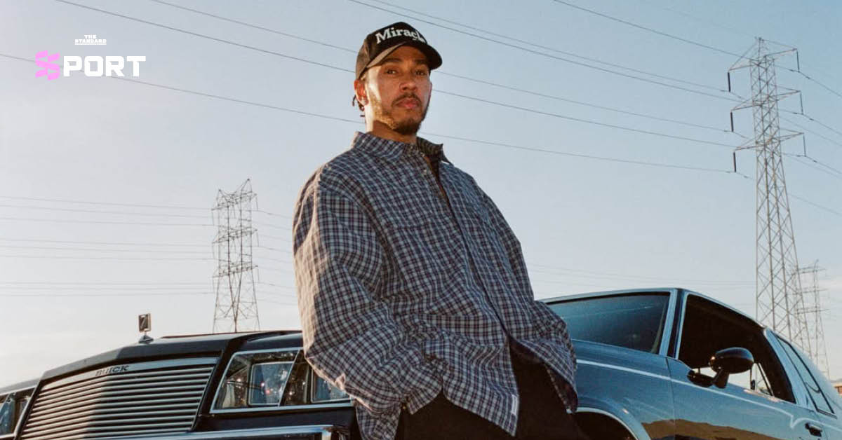 เซอร์ลูอิส แฮมิลตัน ในชุดสไตล์ West Coast gangster กำลังขับรถ Lowrider