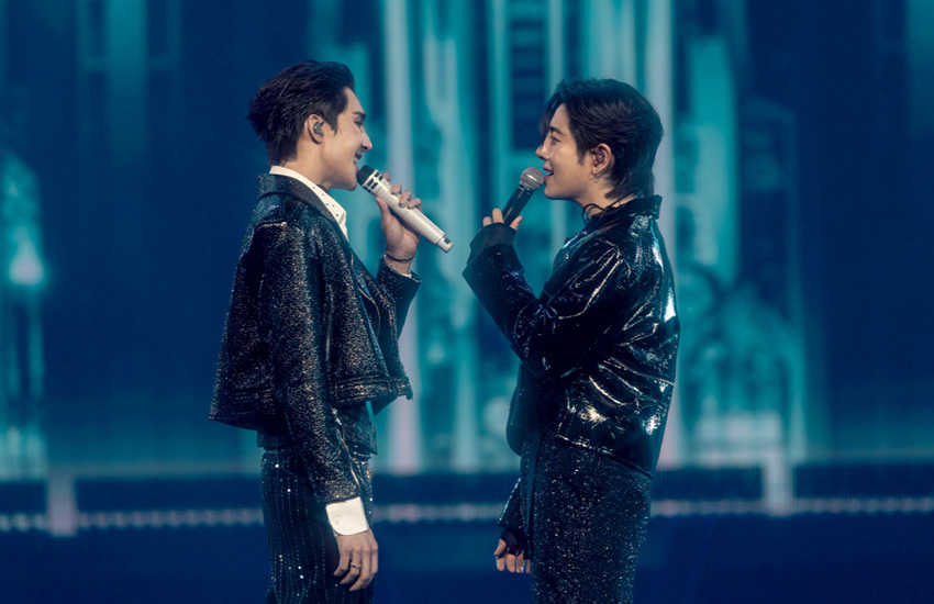 ภาพรวมนักแสดงชาย 24 คนจาก GMMTV บนเวทีคอนเสิร์ต LOVE OUT LOUD FAN FEST 2026: HEART RACE 10