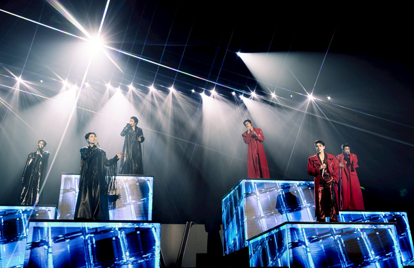 ภาพรวมนักแสดงชาย 24 คนจาก GMMTV บนเวทีคอนเสิร์ต LOVE OUT LOUD FAN FEST 2026: HEART RACE 39