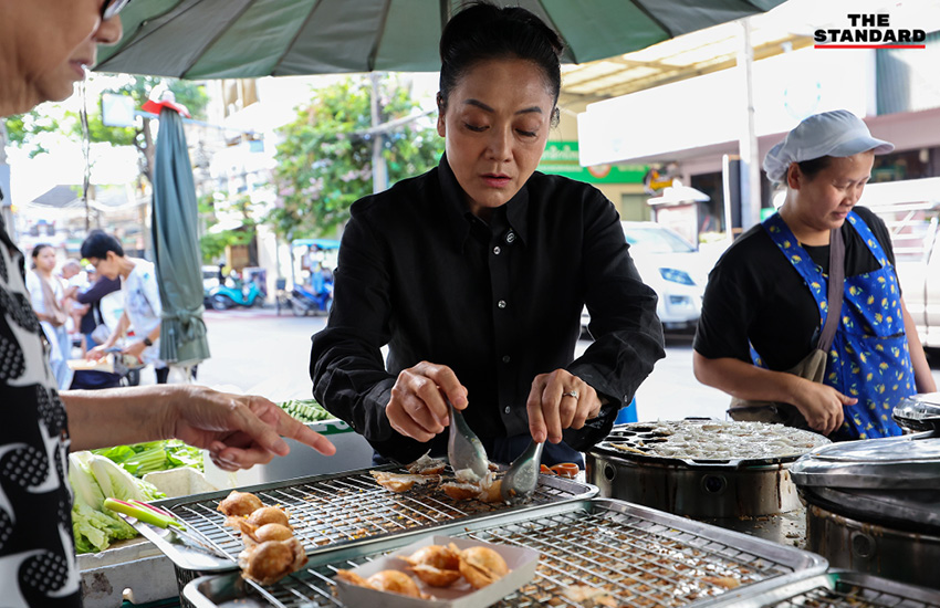 ดร.มัลลิกา บุญมีตระกูล มหาสุข ผู้สมัครผู้ว่าฯ กทม. ลงพื้นที่พบปะพ่อค้าแม่ค้าและประชาชนที่ตลาดตรอกหม้อ 7