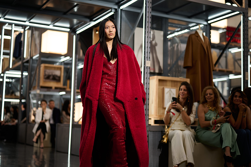 ภาพนางแบบสวมชุดจากคอลเล็กชัน Max Mara Resort 2027 ในแฟชั่นโชว์ที่เซี่ยงไฮ้ 7