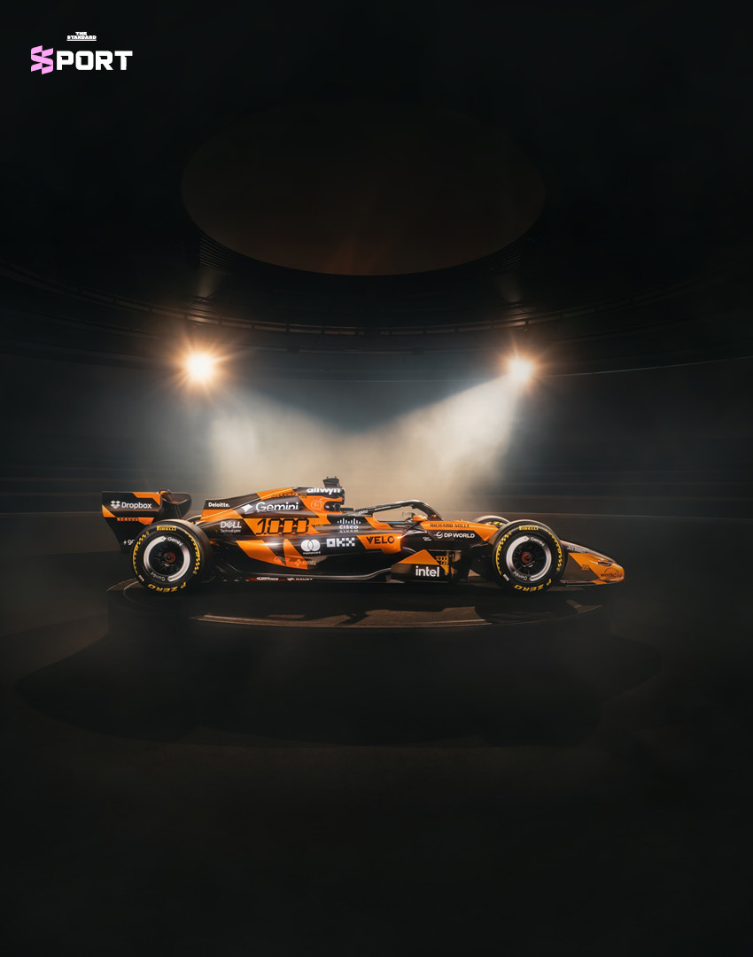 รถแข่ง McLaren MCL40 ลายพิเศษฉลองการแข่งขัน F1 สนามที่ 1,000 4