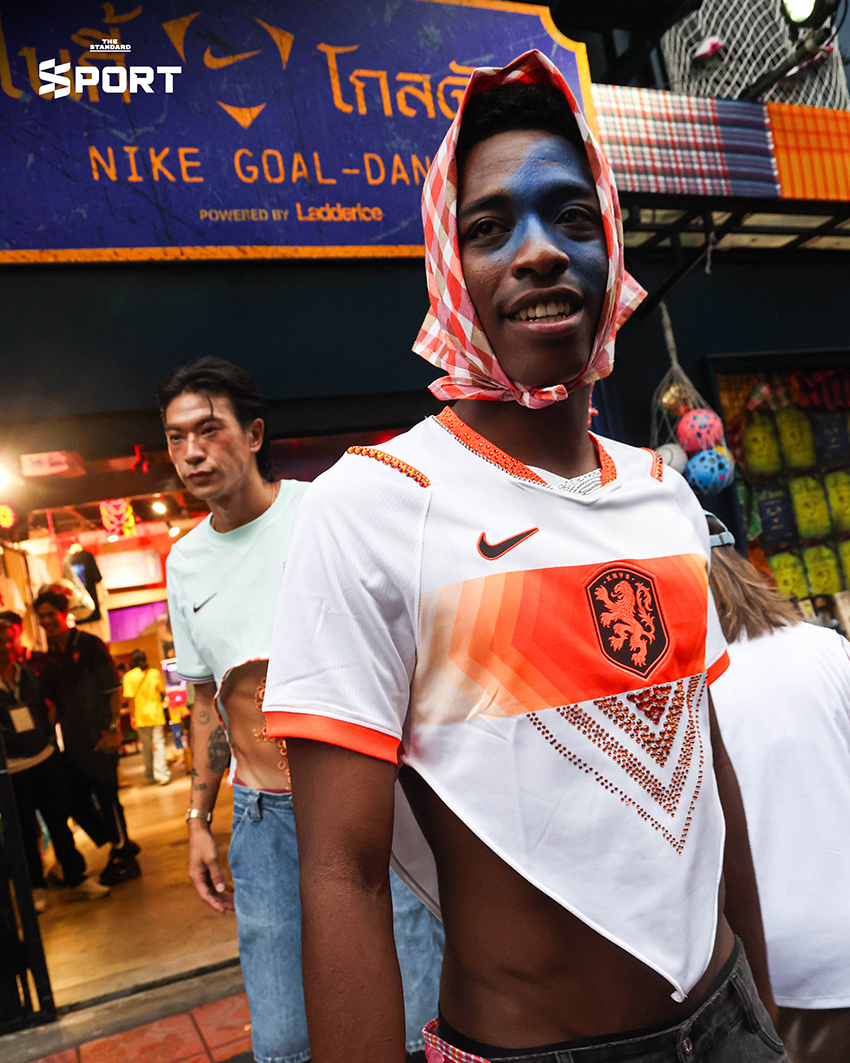 ภาพบรรยากาศกิจกรรม Nike Goal-Dang บนถนนทรงวาด ที่เนรมิตเป็นรันเวย์แฟชั่นฟุตบอลโลก 10
