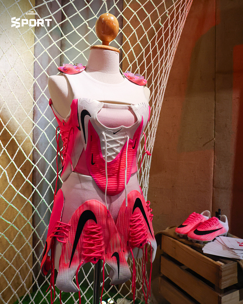ภาพบรรยากาศกิจกรรม Nike Goal-Dang บนถนนทรงวาด ที่เนรมิตเป็นรันเวย์แฟชั่นฟุตบอลโลก 3