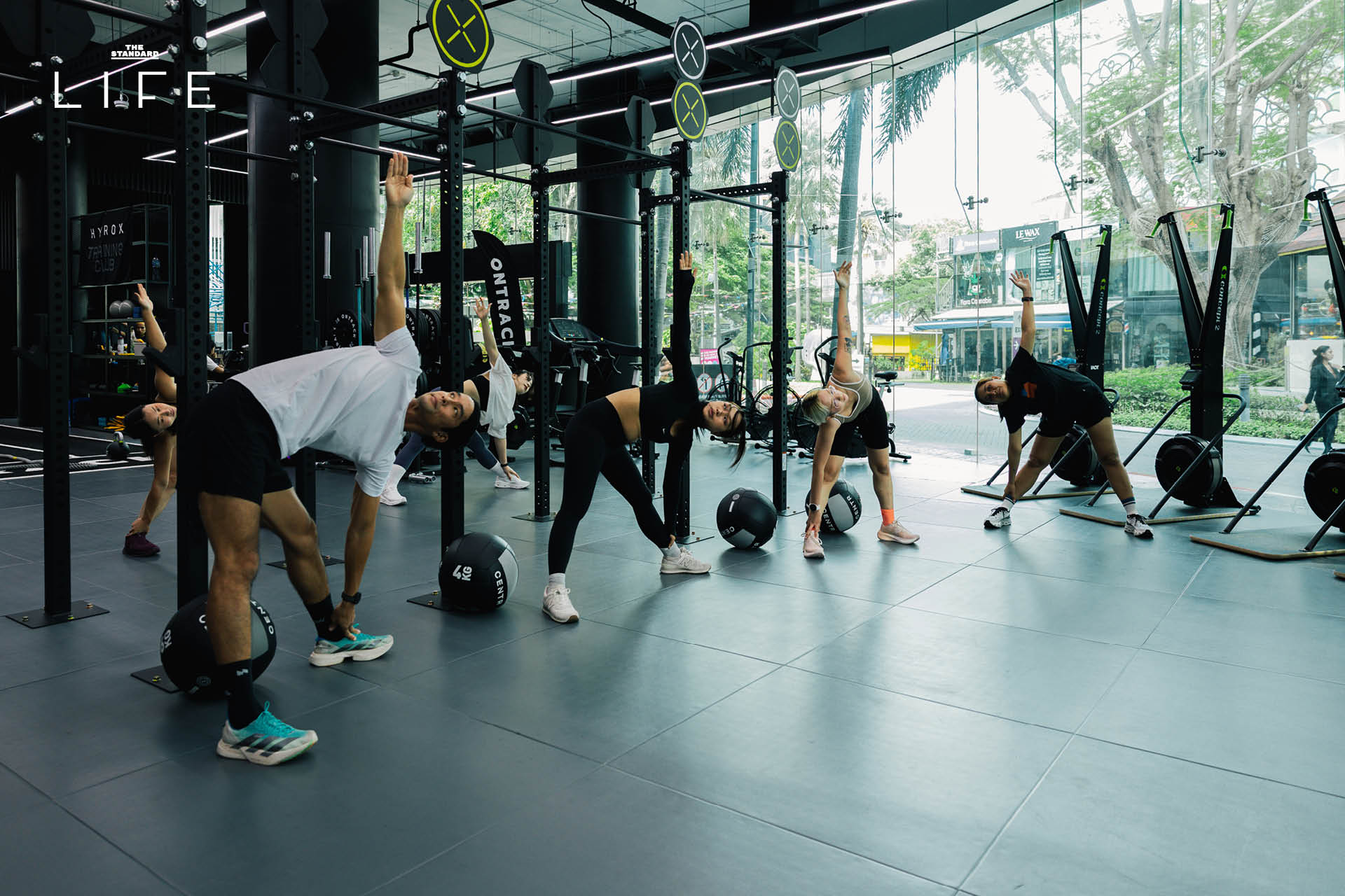 ภาพการฝึก Pacing ด้วยเครื่อง OT Engine ภายในยิม ONTRACK CAMPUS ที่มีดีไซน์ทันสมัย 12