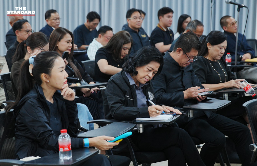 ภาพการประชุม สส.พรรคเพื่อไทย 2