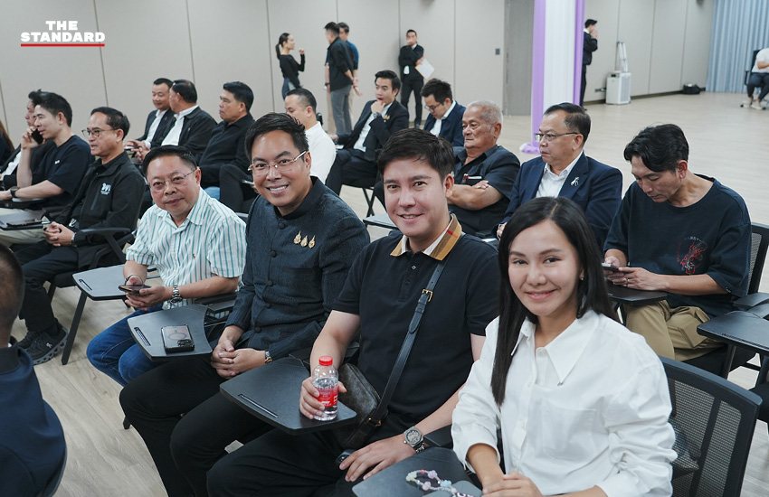 ภาพการประชุม สส.พรรคเพื่อไทย 4