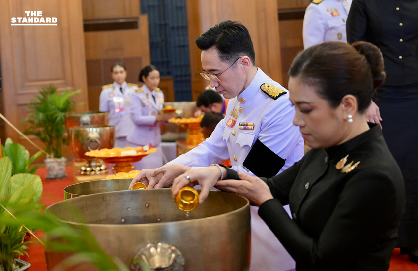 นายกรัฐมนตรีและคณะรัฐมนตรีถวายน้ำสรงพระศพสมเด็จพระเจ้าลูกเธอ เจ้าฟ้าพัชรกิติยาภาฯ 4