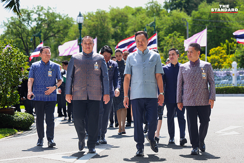 นายกรัฐมนตรีเป็นประธานการประชุมคณะรัฐมนตรี และร่วมติดเข็มกลัด Road to Bangkok WorldPride 2030 1