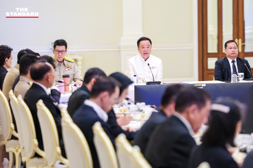 นายอนุทิน ชาญวีรกูล นายกรัฐมนตรี เป็นประธานการประชุม กรอ. ครั้งแรก 1