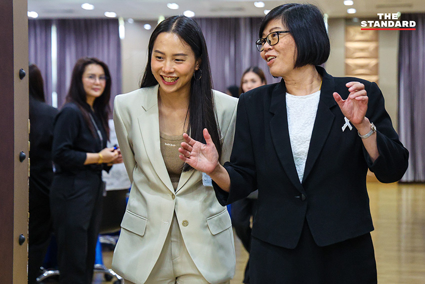 รักชนก ศรีนอก ประธานกรรมาธิการฯ แถลงข่าวร่วมกับเลขาธิการสำนักงานประกันสังคม 1