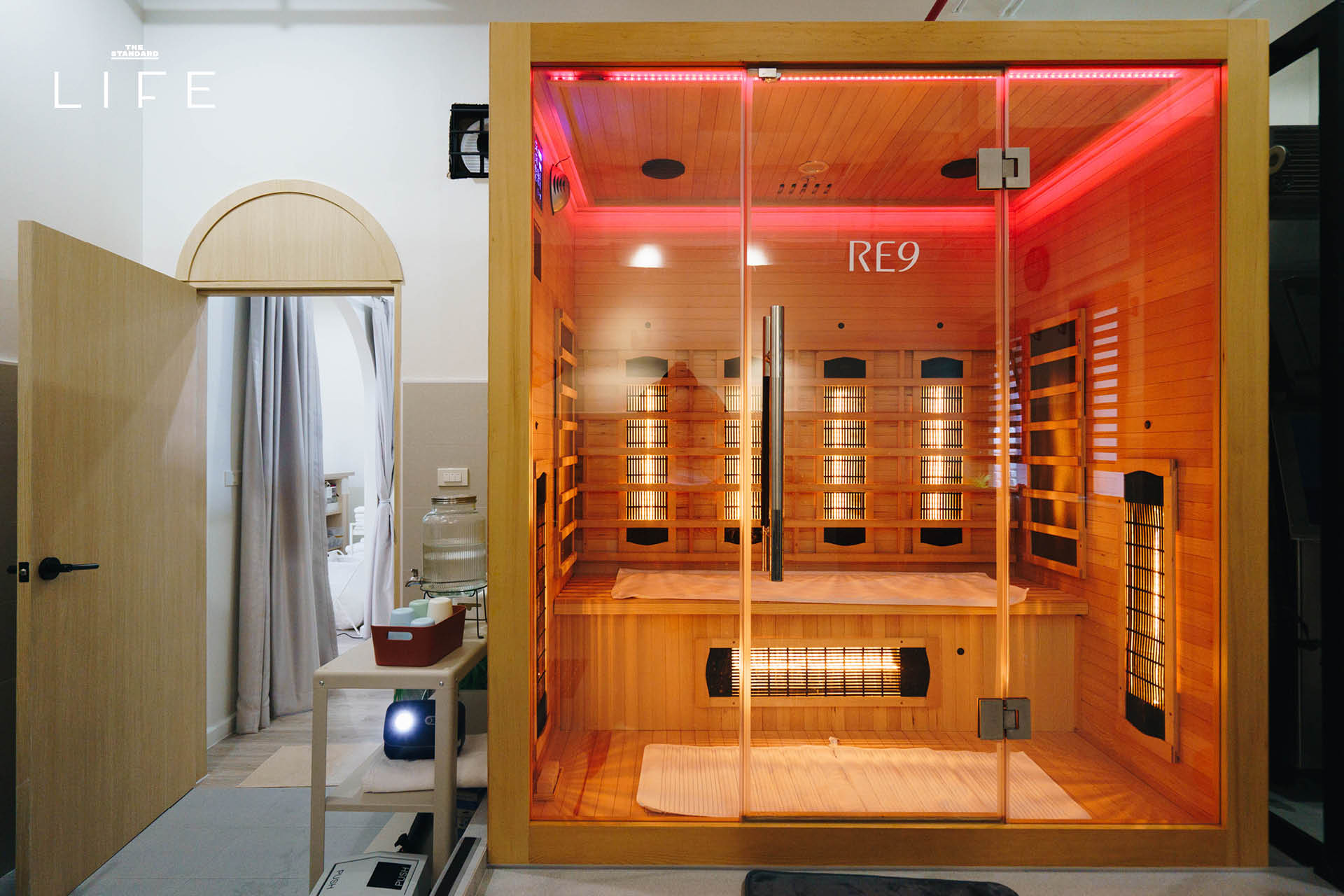 ผู้เข้าร่วมคลาส Booty Burn ออกกำลังกายปั้นก้นเด้งที่ RE9 Wellness Studio 10