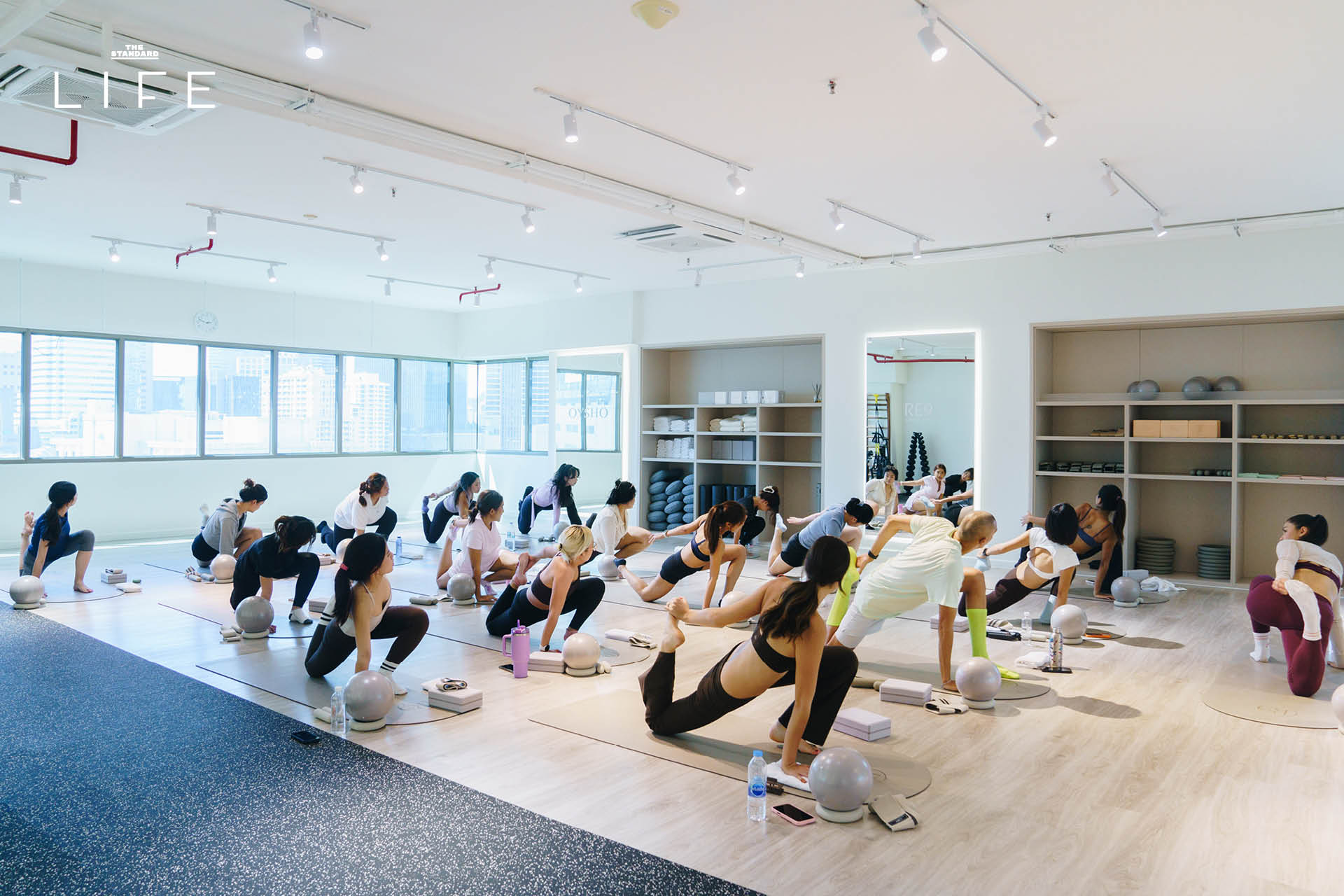 ผู้เข้าร่วมคลาส Booty Burn ออกกำลังกายปั้นก้นเด้งที่ RE9 Wellness Studio 21