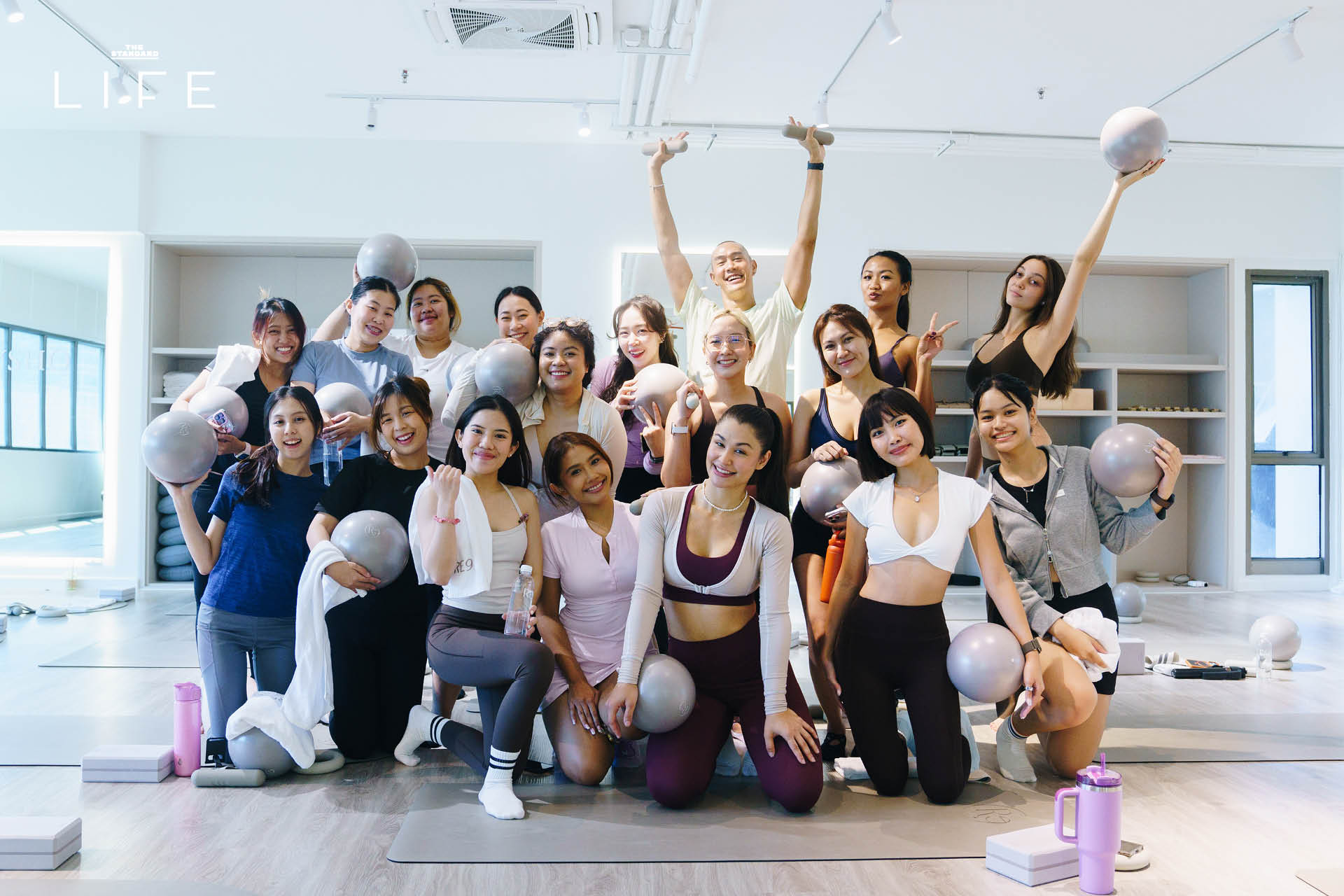ผู้เข้าร่วมคลาส Booty Burn ออกกำลังกายปั้นก้นเด้งที่ RE9 Wellness Studio 24