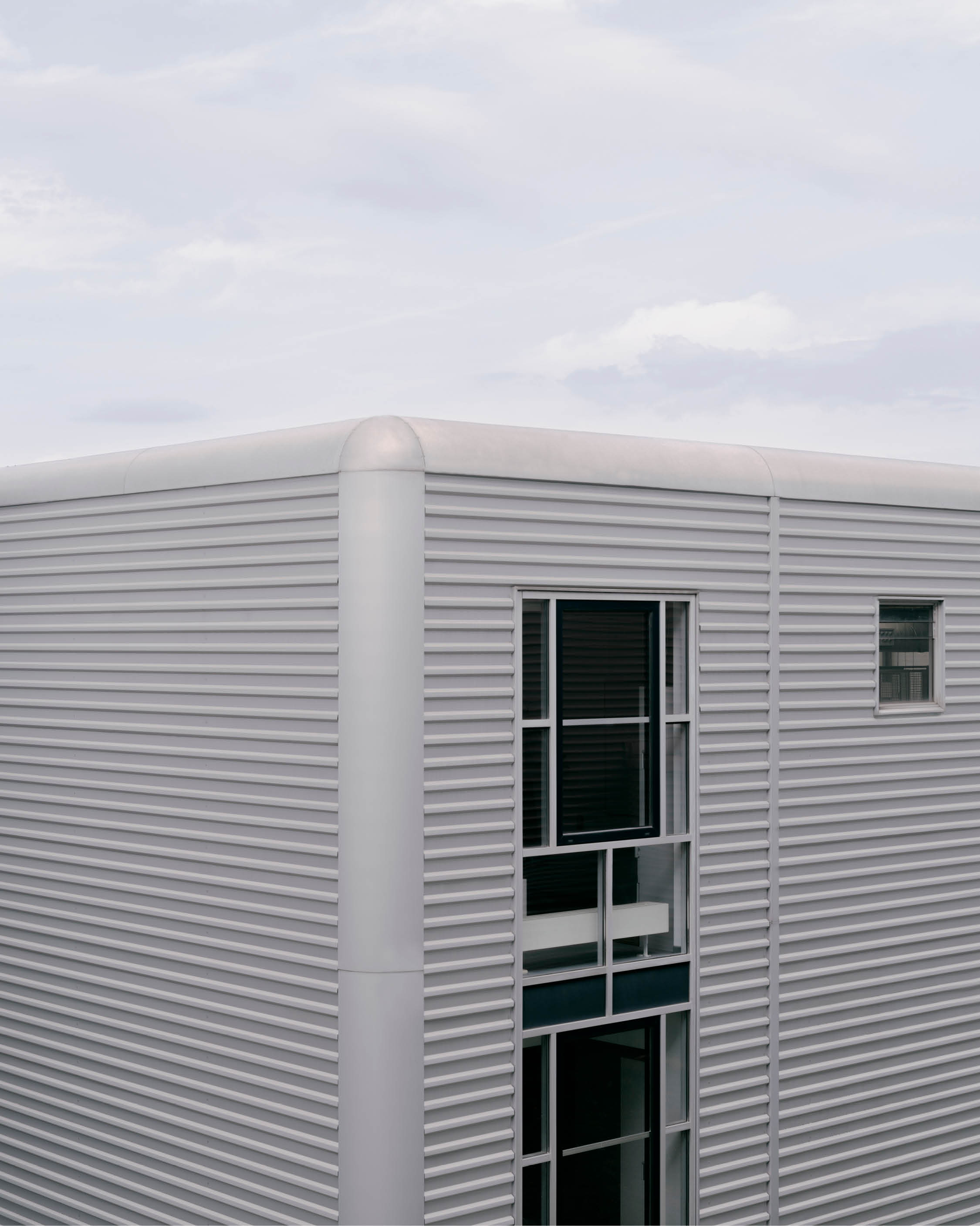 ภาพโรงงาน RIMOWA ในเมืองโคโลญจน์ ประเทศเยอรมนี แสดงถึงกระบวนการผลิตกระเป๋าเดินทาง 6