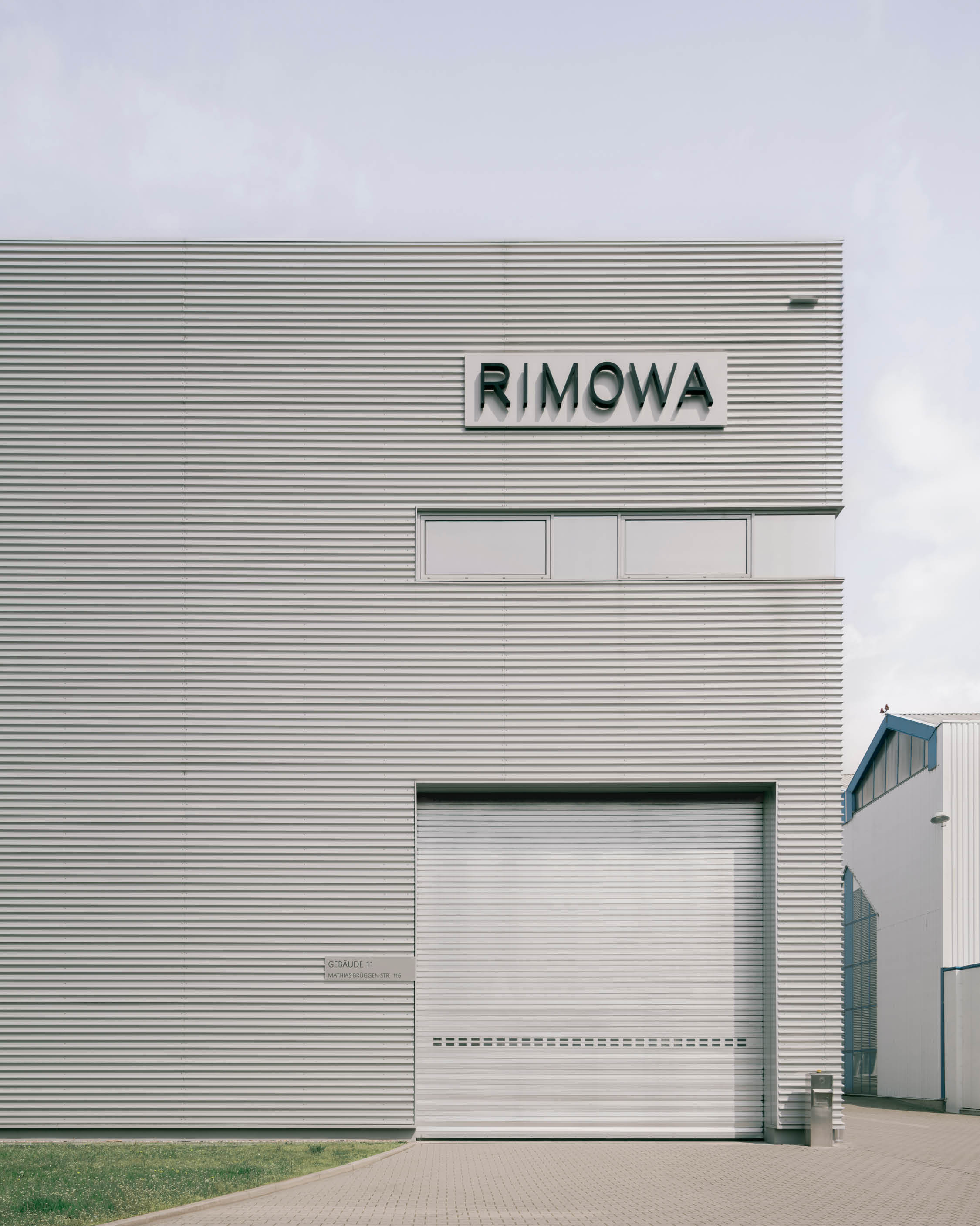 ภาพโรงงาน RIMOWA ในเมืองโคโลญจน์ ประเทศเยอรมนี แสดงถึงกระบวนการผลิตกระเป๋าเดินทาง 7