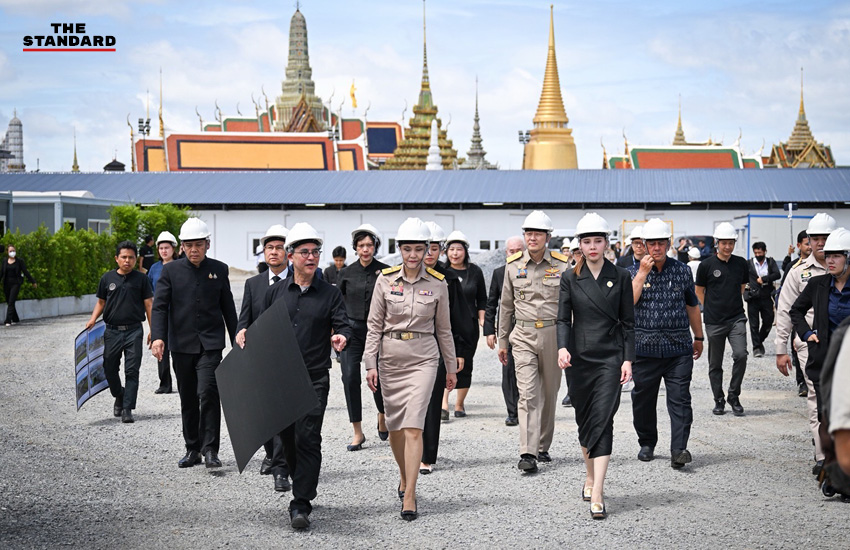 ภาพ ศุภจี สุธรรมพันธุ์ และ ซาบีดา ไทยเศรษฐ์ ตรวจเยี่ยมความคืบหน้าการจัดสร้างพระเมรุมาศ 1