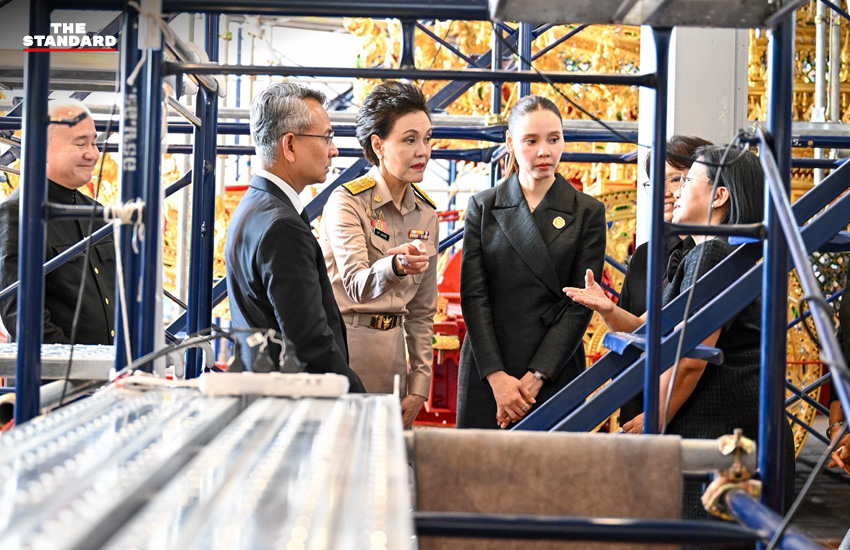 ภาพ ศุภจี สุธรรมพันธุ์ และ ซาบีดา ไทยเศรษฐ์ ตรวจเยี่ยมความคืบหน้าการจัดสร้างพระเมรุมาศ 5