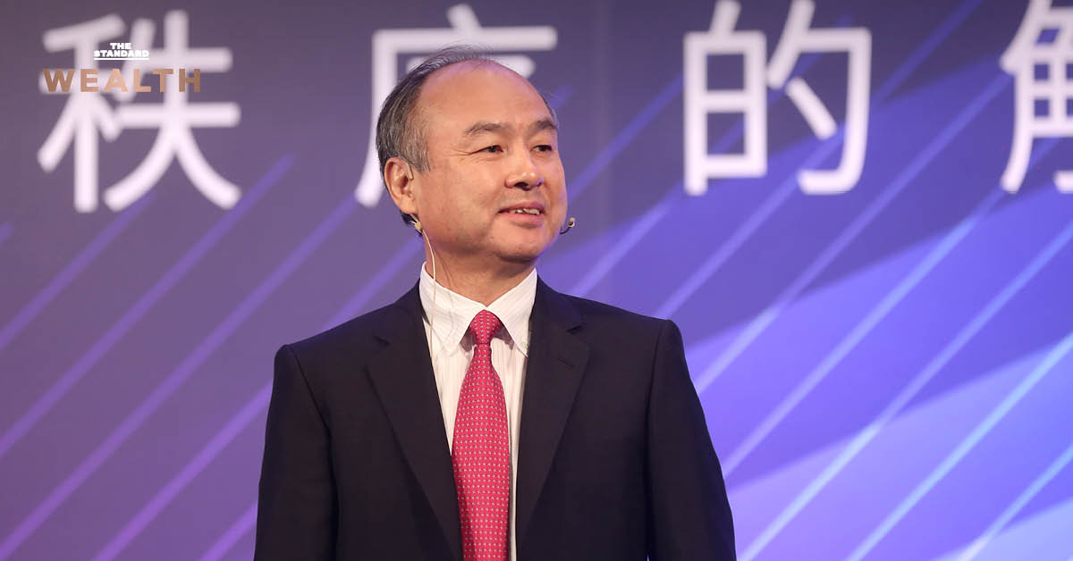 มาซาโยชิ ซอน ซีอีโอ SoftBank กำลังกล่าวสุนทรพจน์