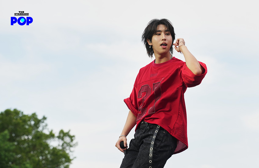 สมาชิกวง Stray Kids กำลังแสดงบนเวทีในงาน Governors Ball Music Festival 4