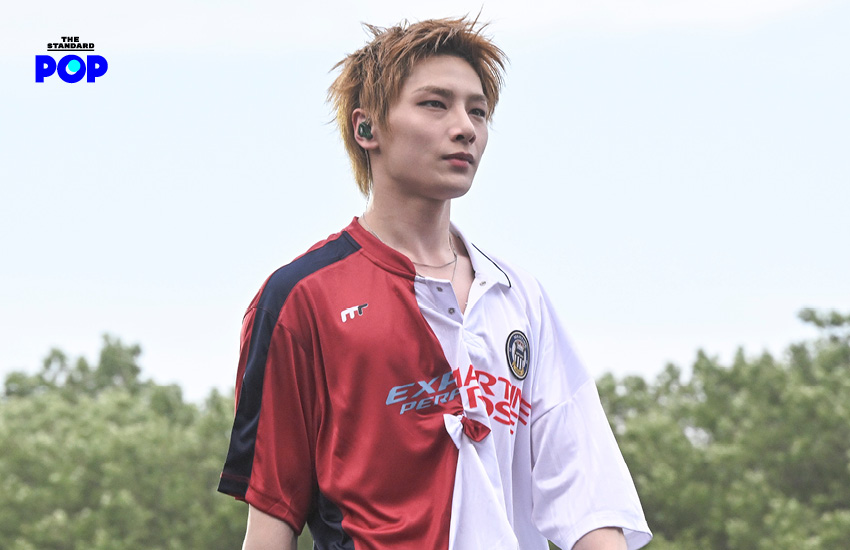 สมาชิกวง Stray Kids กำลังแสดงบนเวทีในงาน Governors Ball Music Festival 6