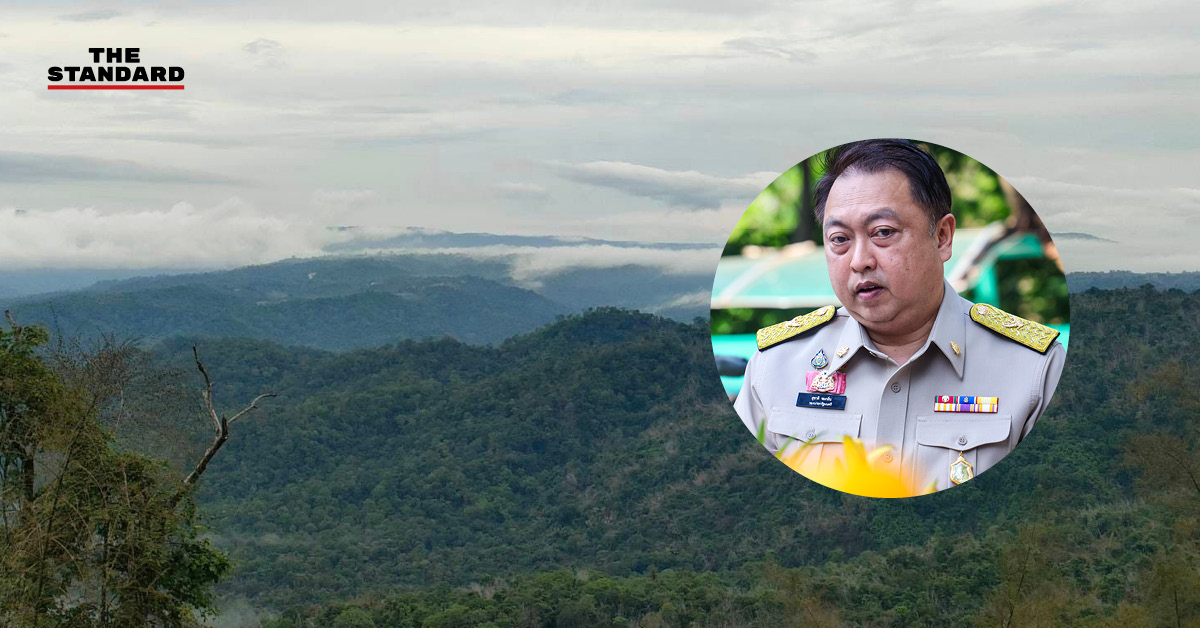 สุชาติ ชมกลิ่น รัฐมนตรีว่าการกระทรวงทรัพยากรธรรมชาติและสิ่งแวดล้อม แถลงข่าวที่ทำเนียบรัฐบาล
