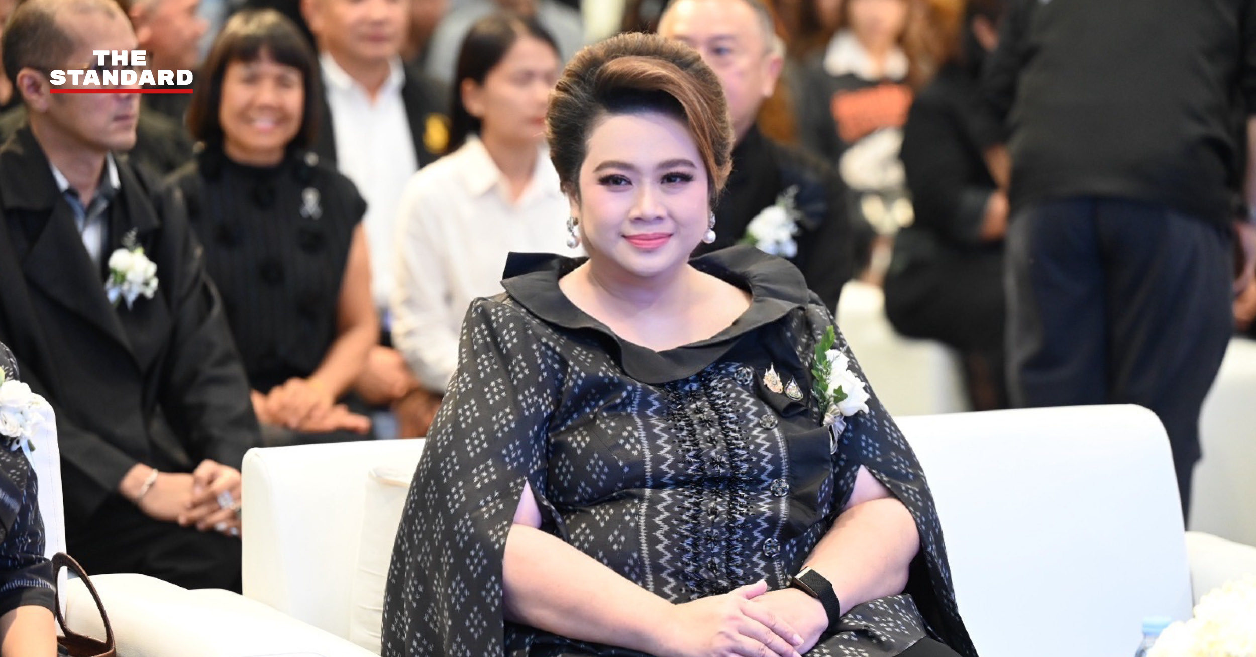 ศุภมาส อิศรภักดี รัฐมนตรีประจำสำนักนายกรัฐมนตรี เป็นประธานเปิดงานแสดงผ้าไทยที่อุดรธานี