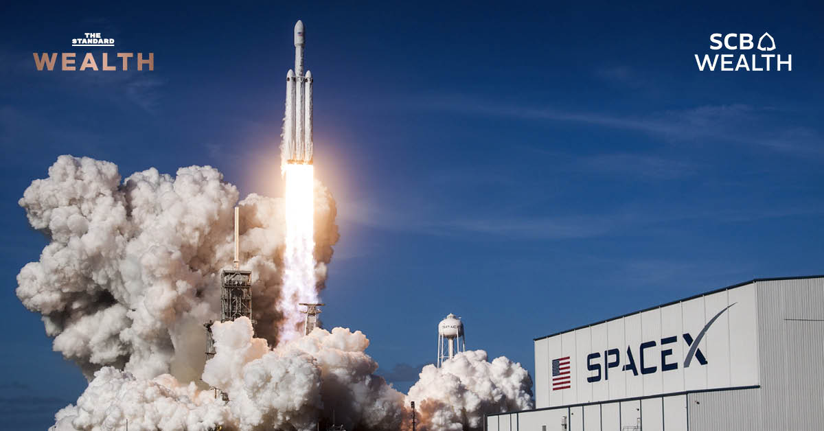 จรวด SpaceX กำลังทะยานขึ้นสู่ท้องฟ้า