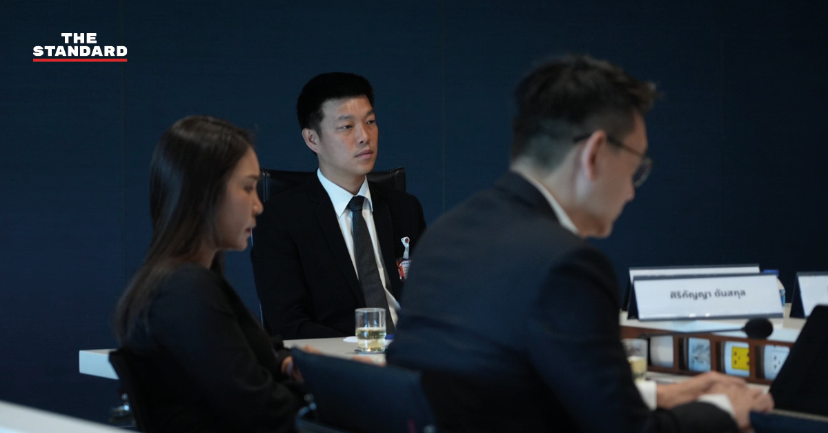 สมาชิกพรรคประชาชนแถลงข่าวพร้อมแสดงหลักฐานโครงการ TH-AI Passport ส่อทุจริต