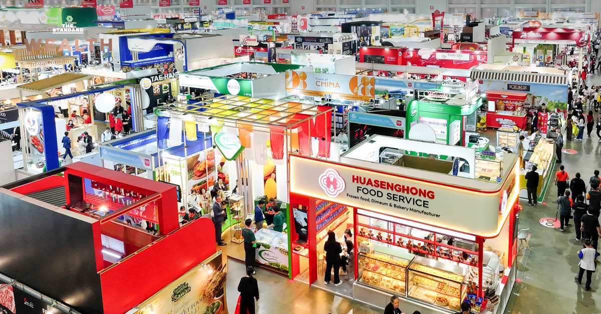 ภาพบรรยากาศงาน THAIFEX 2026 ที่มีผู้คนและบูธจัดแสดงสินค้าอาหารจำนวนมาก