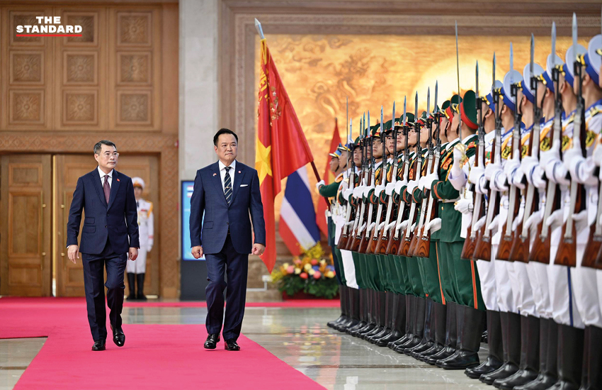 อนุทิน ชาญวีรกูล นายกรัฐมนตรีไทย และ เล มิญ ฮึง นายกรัฐมนตรีเวียดนาม ในพิธีต้อนรับอย่างเป็นทางการ 3