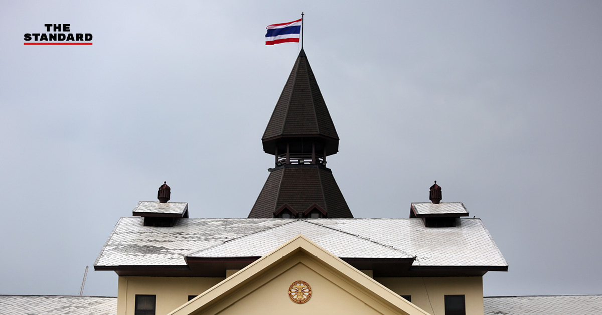 ภาพกราฟิกประกาศมหาวิทยาลัยธรรมศาสตร์คว้าอันดับ 1 ของโลก ด้านความยั่งยืนความยุติธรรม