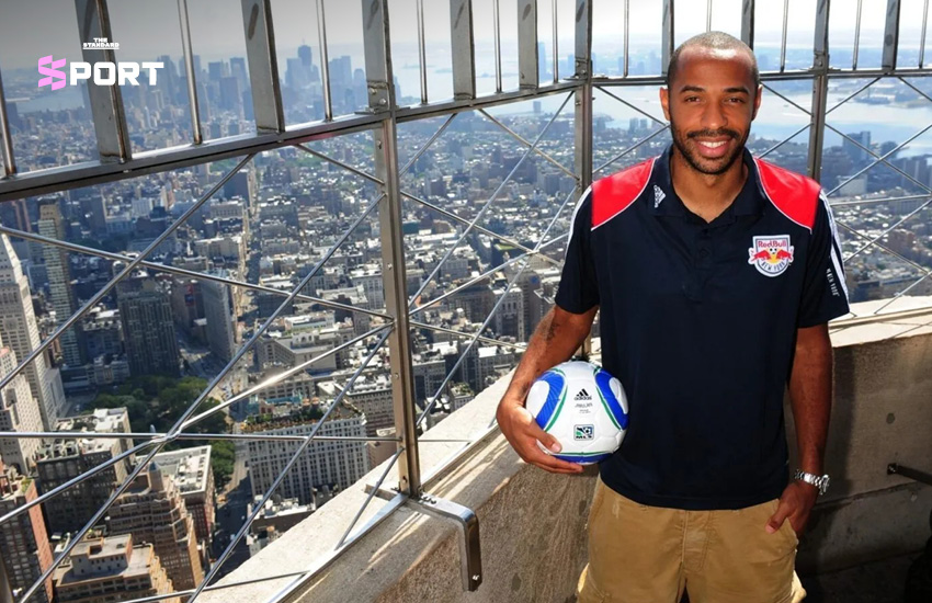 ป้ายถนน ‘Thierry Henry Way’ ในนครนิวยอร์ก 3